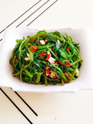 Stir-fried Water Spinach recipe