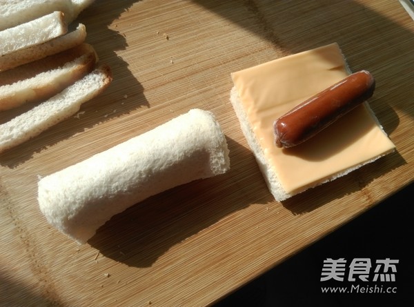 Toast Cheese Sausage Roll recipe