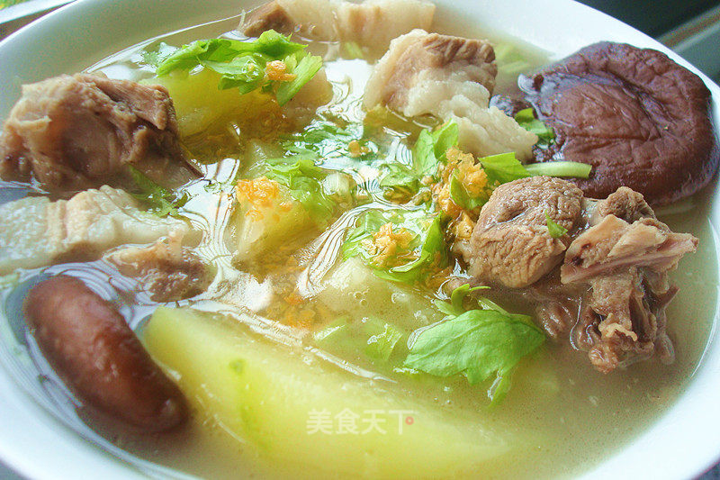 Duck Soup with Papaya and Scallops recipe