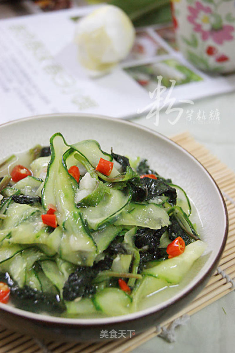 Stir-fried Cucumber with Basil recipe