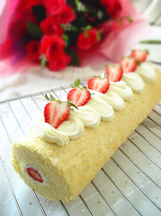 Creamy Strawberry Cake Roll recipe