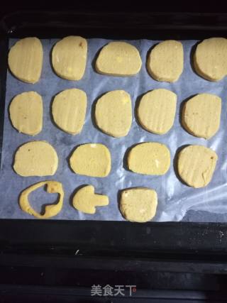 Cooked Egg Yolk Biscuits recipe