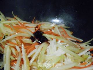 One of The Vegetarian Spring Festival Dishes-vegetarian Fried Pleurotus Eryngii Shredded recipe