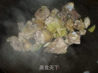 Stewed Chicken Thigh with Shimeji Mushroom recipe