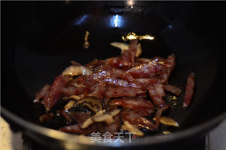 [stir-fried Glutinous Rice with Cured Meat] recipe