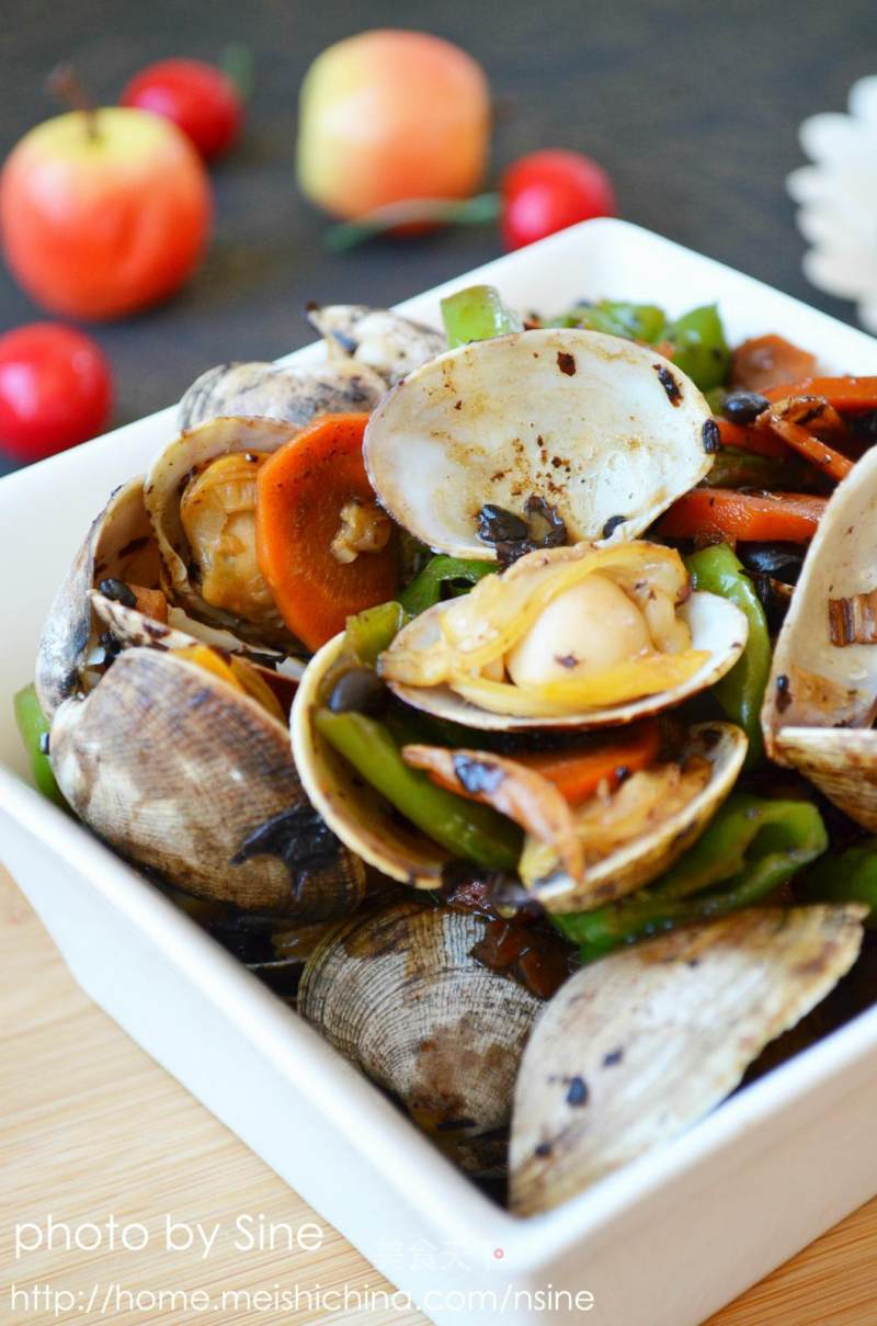 Clams with Black Soy Pepper recipe