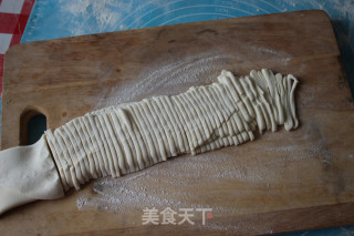 Cold Noodles-hand-rolled Noodles with Shredded Pork with Nepeta recipe