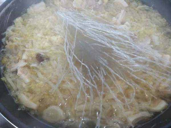 Braised Pork Belly with Sauerkraut Powder recipe