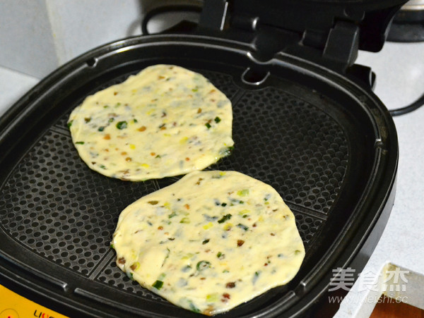 Crispy and Ever-changing Delicious Breakfast---scallion Oil Egg Filling Pie recipe