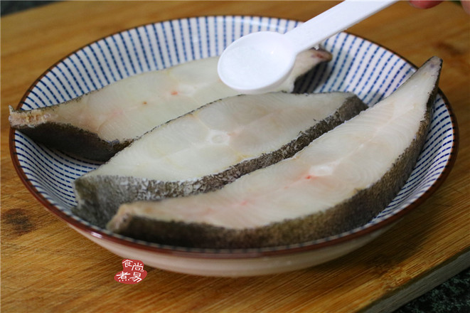 Flounder with Ginger, Green Onion and Black Pepper recipe