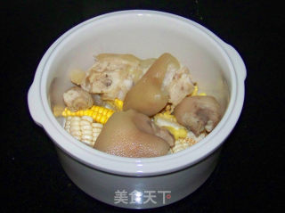 【corn Soybean Hoof Soup】 recipe