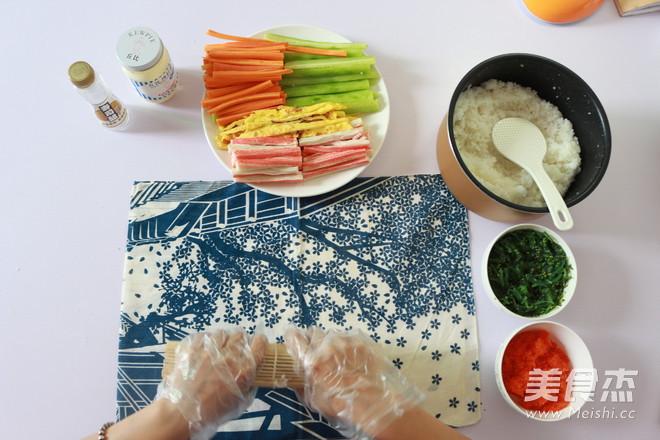 How to Make Japanese-style Hand-rolled Sushi recipe