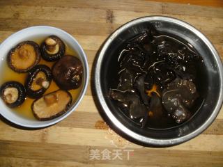 [trial Report of Big Sea Black Garlic] Black Garlic, Mushroom and Fungus Soup recipe