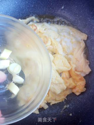 Tomato Scrambled Eggs recipe