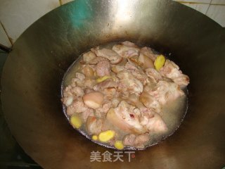 【sweet and Sour Pork Knuckles】---haha, Both Beauty and Nutrition recipe