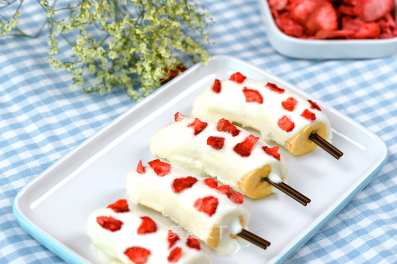 Strawberry Crispy Banana Ice Cream recipe