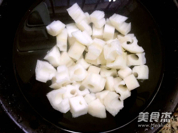 Stir-fried Lotus Root with Minced Beef recipe