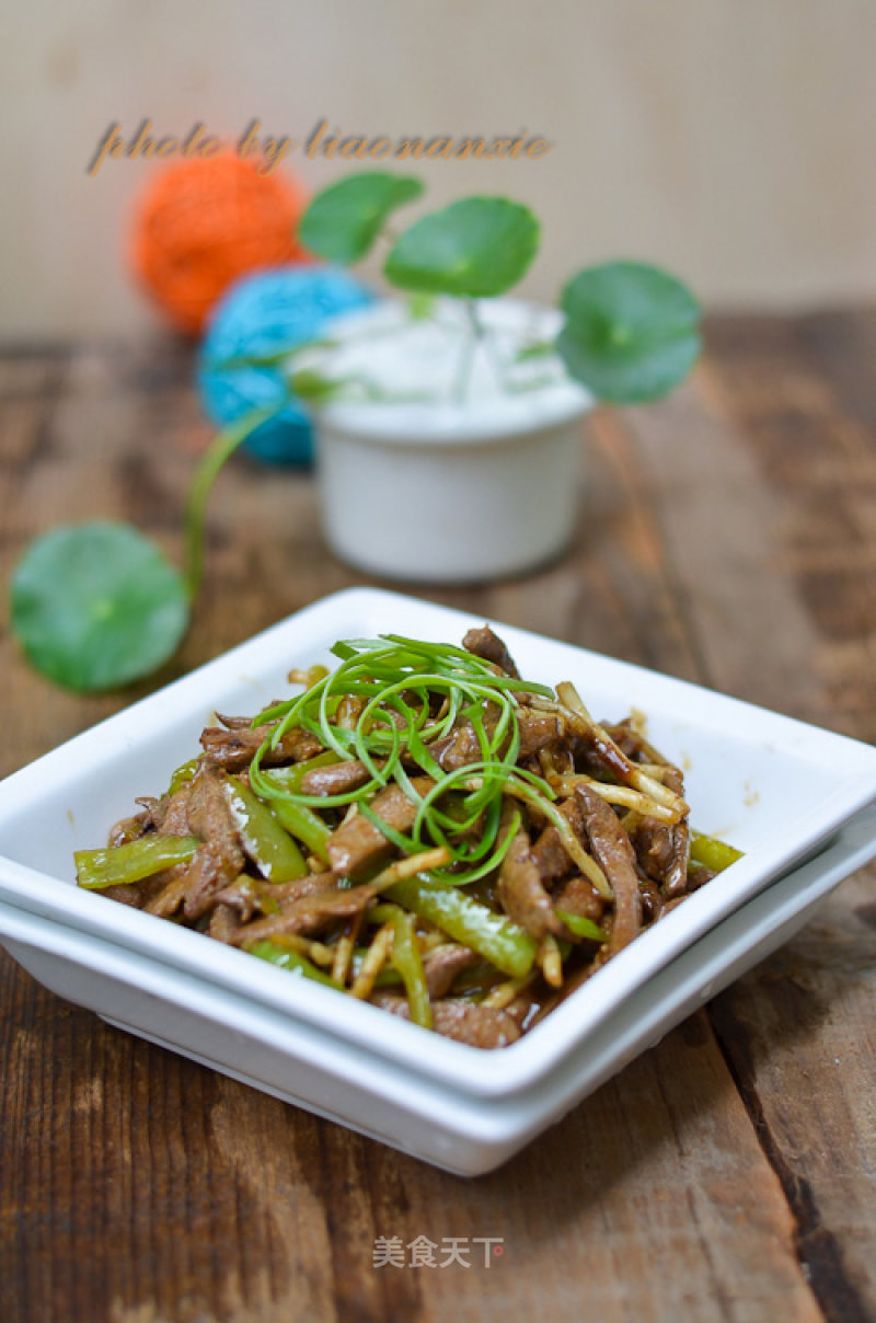 Fried Liver Shreds with Houttuynia Cordata recipe