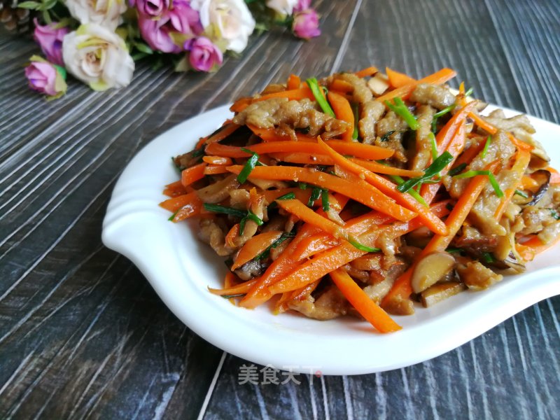 Stir-fried Beef with Carrots recipe