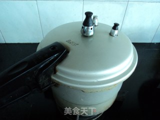 Pressure Cooker Version of Moldy Vegetable Pie recipe