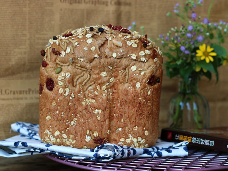 Brown Sugar Cereal Bread Recipe - Simple Chinese Food