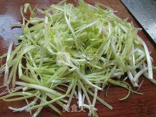 Fried Shrimp with Leek Sprouts recipe