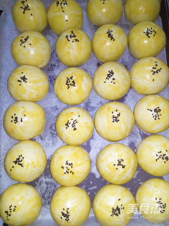 Egg Yolk Crisp recipe