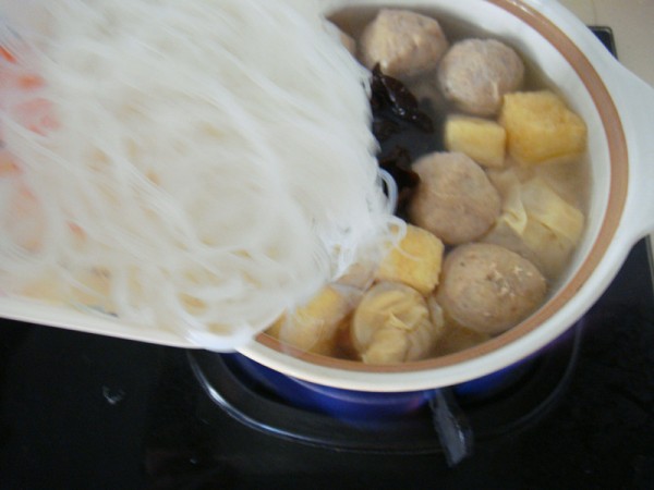 Tribute Ball Vermicelli Soup recipe