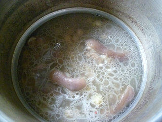 Peanuts, Lotus Seeds and Trotters Soup recipe