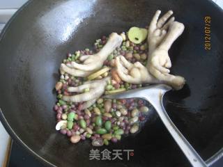 Bean and Chicken Feet recipe