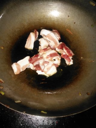 Stir-fried Pork Belly with Crab Mushroom recipe