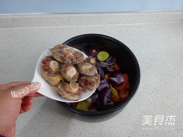 Tomato Oxtail Soup—— recipe