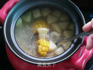 Corn Apple Pork Tendon Soup recipe