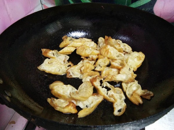 Fried Fried Dough Sticks with Cabbage in Oyster Sauce recipe