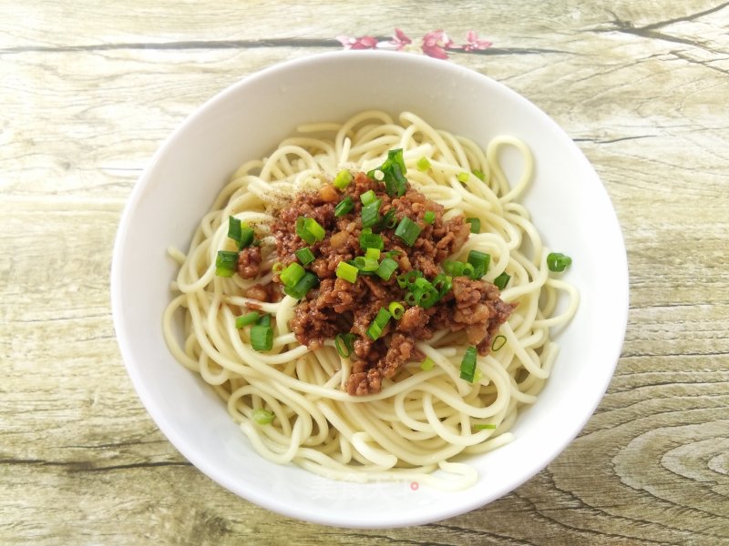 Simple Hot Dry Noodles with Mixed Sauce recipe