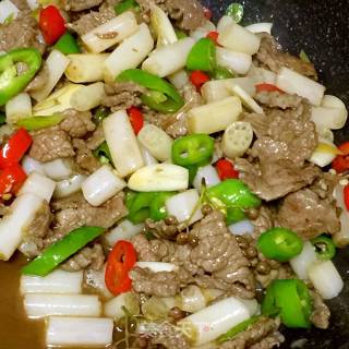 Hot and Sour Lotus Root with Fried Beef recipe