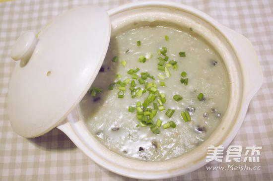 Casserole with Preserved Egg and Lean Meat Porridge recipe