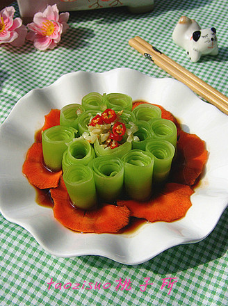 Sour and Spicy Lettuce Roll recipe