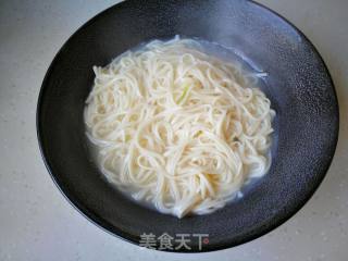 [yantai] Scallion Fried Noodles with Pork and Bone Soup recipe