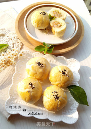Su-style Mustard and Fresh Meat Mooncakes recipe