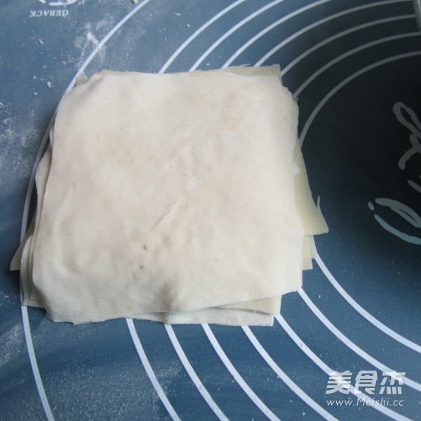 Pan-fried Taro Rolls recipe