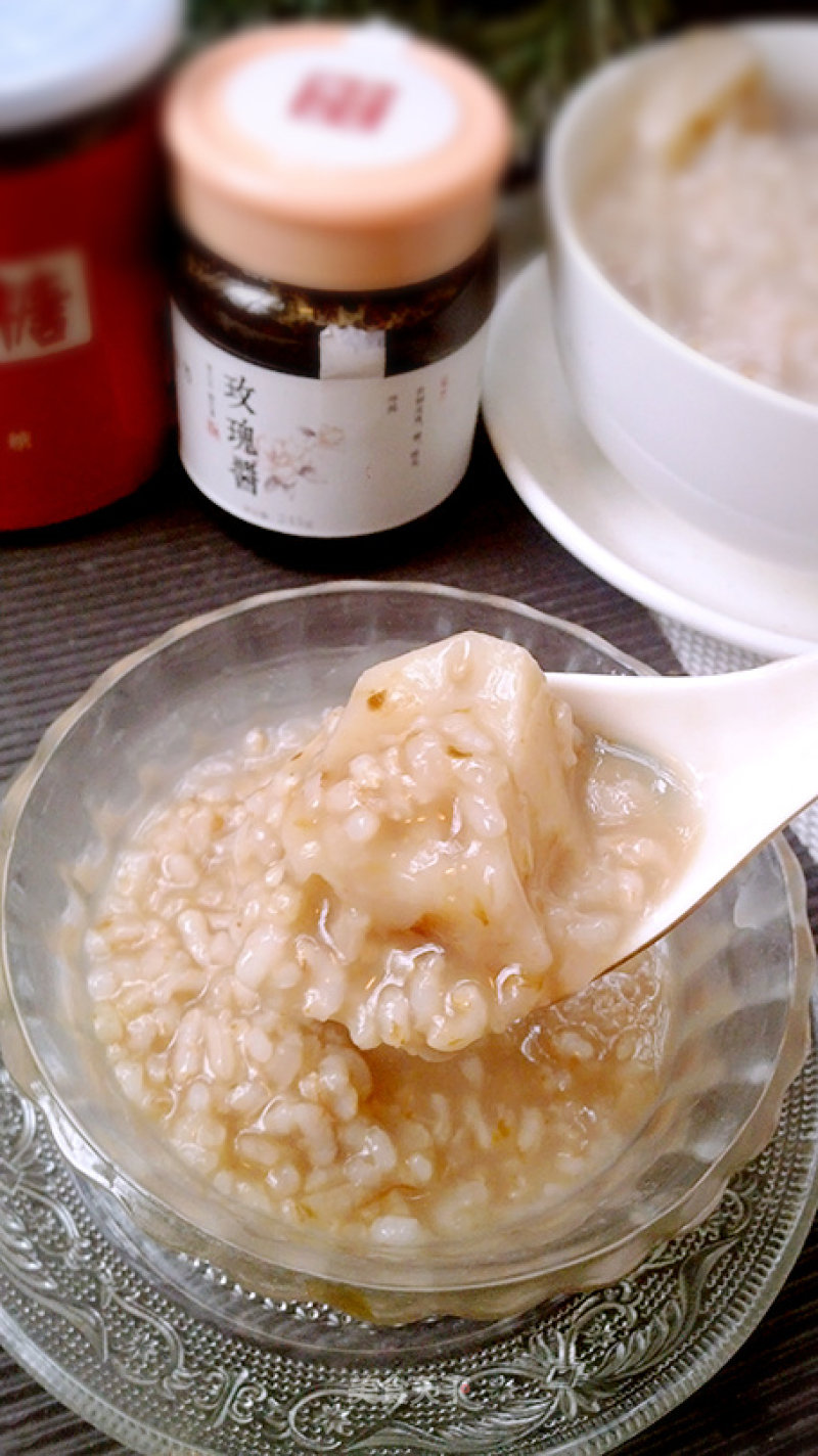 Rose Fragrant Red Rice and Lotus Root Congee recipe