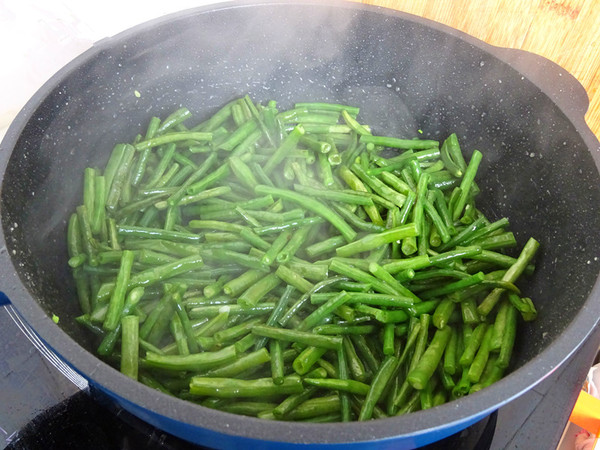 Stir-fried Cowpea recipe