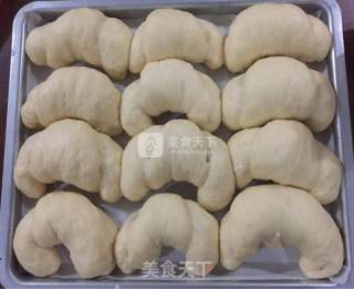 #aca烤明星大赛#jam and Soft Croissant Small Bread Meal Bag recipe