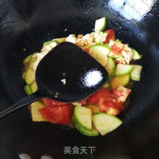Scrambled Eggs with Tomato and Zucchini recipe