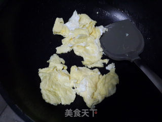 Scrambled Eggs with Garlic recipe