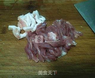 Stir-fried Cauliflower with Tiger Skin Egg and Pork Slices recipe