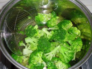 Broccoli in Oyster Sauce recipe