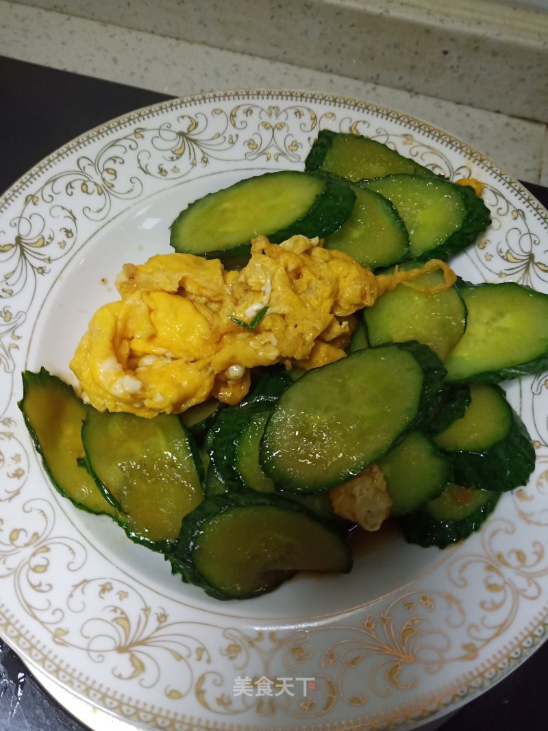 Scrambled Eggs with Cucumber recipe