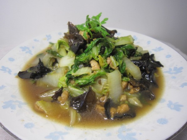 Stir-fried Shredded Pork with Milk Cabbage recipe